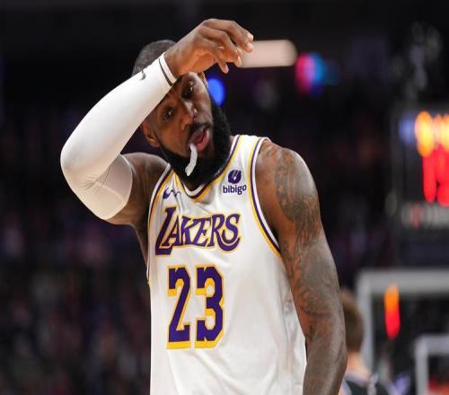 詹姆斯延续21年的传奇纪录告急！65场出战门槛成最大阻碍