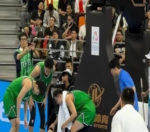 辽宁男篮遭打击!赵继伟预计伤停2个月将无缘CBA杯赛及赛季初比赛