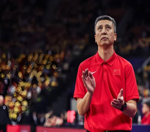 CBA记者向郭士强提建议:要激活1人+限制李贤重,中国男篮能赢