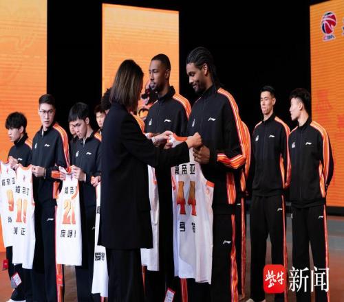 青春无畏,逐梦“争鸣”,江苏肯帝亚男篮出征仪式圆满举行