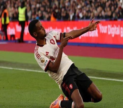 法老缺战,利物浦赢球+零封,止颓当谢铁锤变软锤