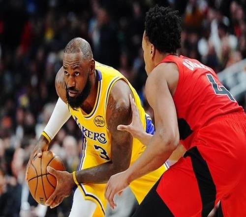 NBA詹姆斯送出决胜助攻连续1297场得分上双纪录终结