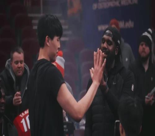 奥登与杨瀚森的手掌同框,包含着波特兰队的旧梦与新光