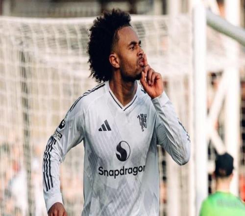 天空记者：齐尔克泽想继续留在曼联并为自己的位置而战