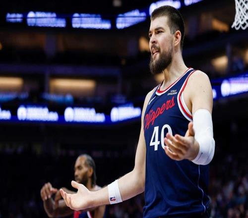 NBA传闻:步行者队等球队与快船队就伊维察祖巴茨交易进行接触