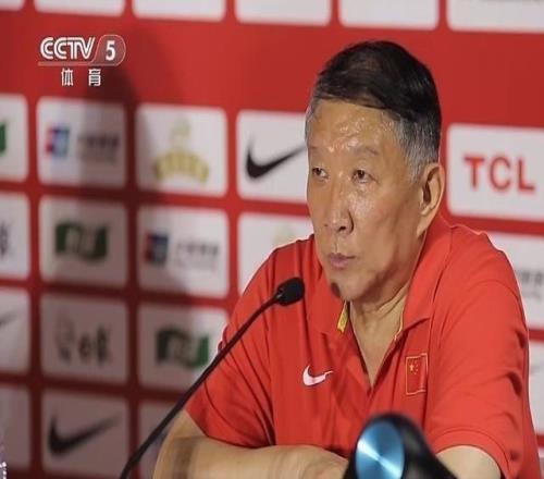 媒體人：宮魯鳴被水軍編造謠言黑了好幾次，不知道是誰這么有錢