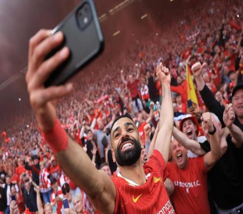 电讯报:多家沙特俱乐部愿意不惜一切代价签下萨拉赫