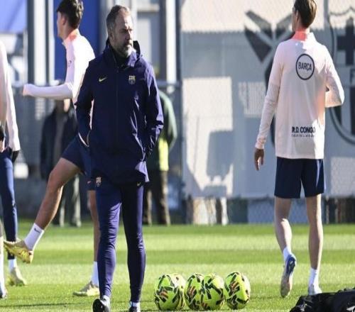 世体：赫拉德马丁因身体不适缺席今日训练，预计周六回归