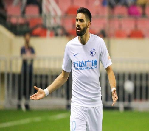 拿1亿年薪!32岁中超旧将在沙特罢训要求俱乐部为他聘请家政人员