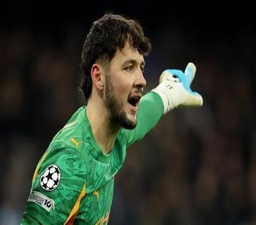 施瓦泽:蓝军可以在冬窗尝试引进特拉福德,桑切斯不够稳定