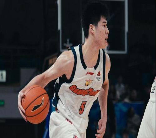 亮剑!广东新赛季首战三大杀招,跑轰风暴席卷CBA