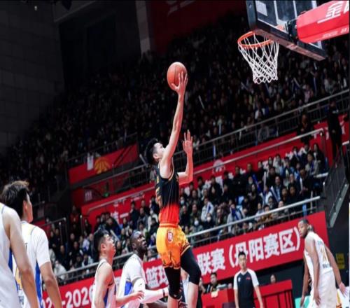 比四川还该降级!国内球员全混子,NBL新秀第一战就成本土得分王