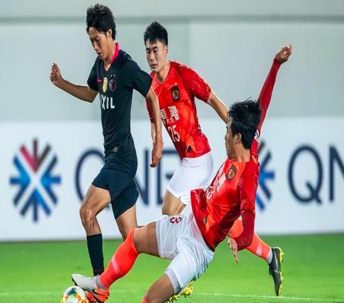 补强后场!曝山东泰山有望免签前恒大铁卫,顶替外援洛佩斯