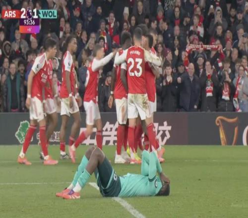 怀特伤退,阿森纳94分钟反绝杀惨胜!跟队剖析:为何枪手伤病频繁