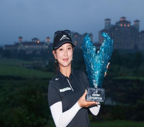 体坛联播阿森纳送狼队十连败,巴萨豪取五连胜领跑