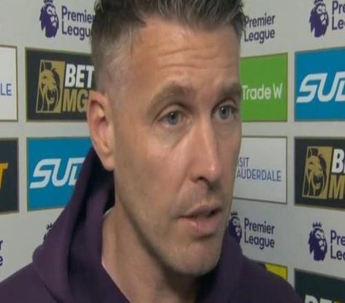 狼队主帅:我们的小伙子们表现得很出色,为他们感到骄傲