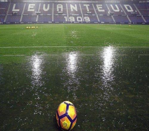 暴雨红色预警,莱万特推迟迎战黄潜