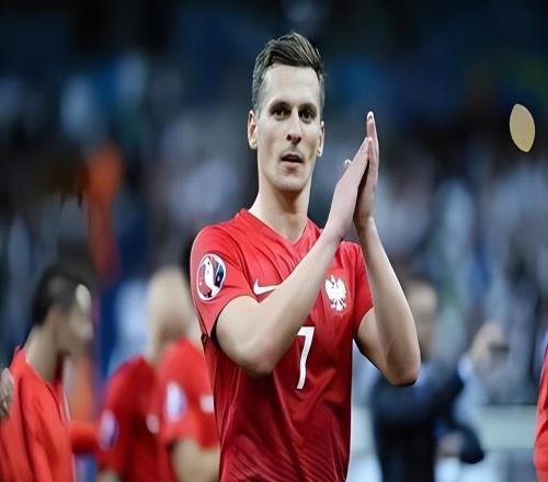 韓鵬剛有望在魯能轉正,就可能為俱樂部搞定一筆簽約,以官宣為準