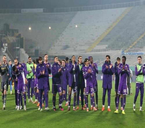 榜尾大战遭维罗纳读秒绝杀,佛罗伦萨意甲前15轮0胜继续垫底