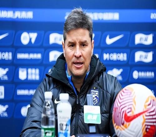 武漢三鎮(zhèn)后悔嗎去年沒留下的教練,如今成J聯(lián)賽賽季最佳主帥