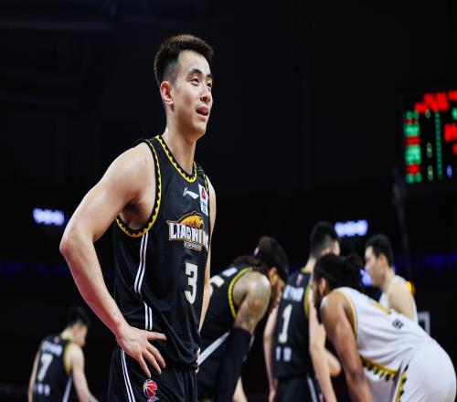 CBA新赛季首轮结束,5支强队的进攻数据分析,谁更依赖外援