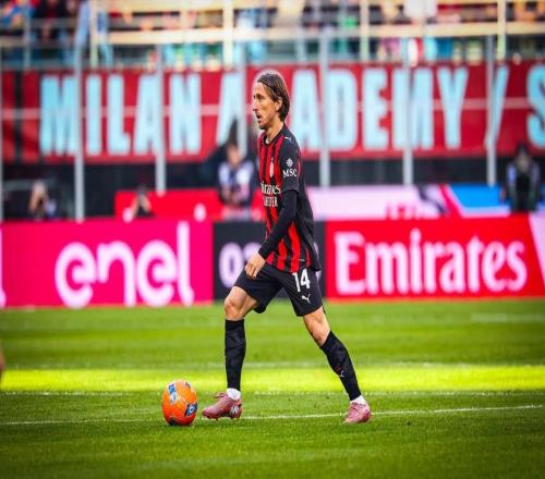 莫德里奇全场触球120次评分7.4,连续11场意甲首发打满90分钟