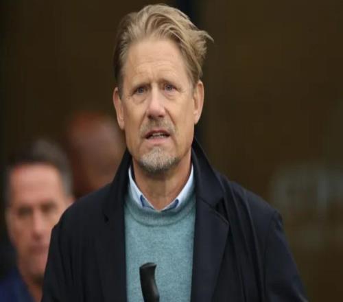 维拉是不是争冠球队舒梅切尔:绝对是,曼联要踢他们我害怕