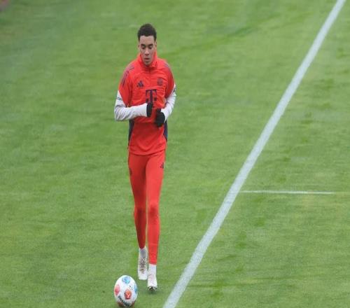 图片报:穆西亚拉今天进行了单独训练,可能下周参与球队合练