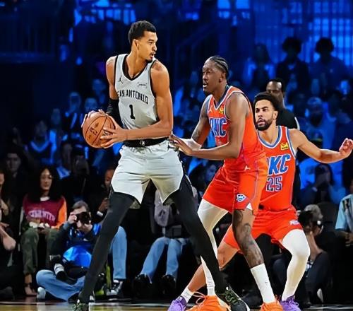 马刺VS尼克斯前瞻:冲击杯赛冠军,马刺青春风暴,文班PK唐斯