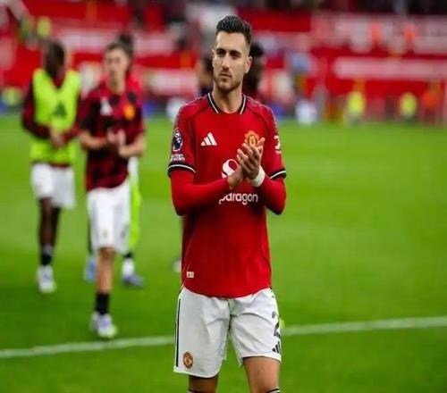 曼聯44伯恩茅斯,賽后評分:B費8.8分最高,1進球1助攻