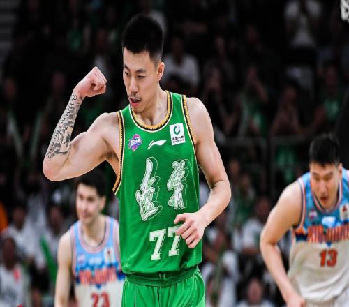 杨鸣捡到宝!辽篮状元拿12+3+2,锁死广厦MVP,不输给张镇麟