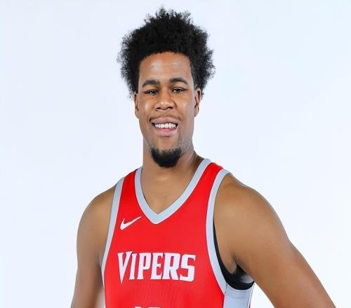 在火箭二队都显得非常吃力,昔日五星高中生的情况真是令人唏嘘