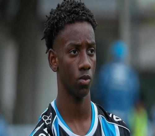 斯基拉:利物浦正在关注格雷米奥17岁前腰加布里埃尔梅茨