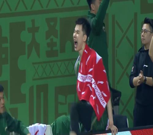 破案了!场均32分郭昊文今年突然爆发原因找到,得感谢浙江队1人