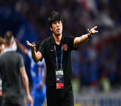 中超最佳主帥離隊！成都續(xù)約受阻，韓國足壇出手，已離開國內(nèi)