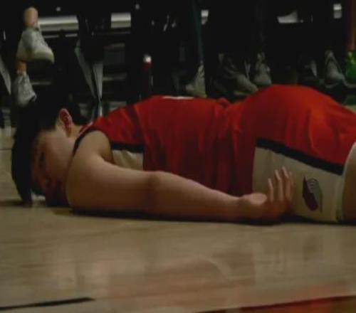 急了,杨瀚森急眼了!14+6打出侵略性一战......