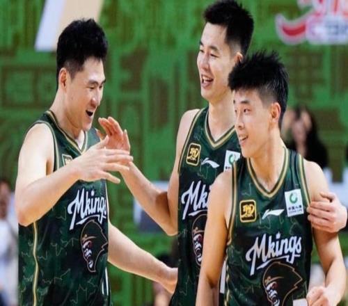 狂轟64分6板9助！郭少這兩戰(zhàn)殺紅眼：郭士強(qiáng)該讓他進(jìn)國(guó)家隊(duì)了