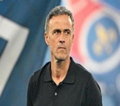 巴萨官方:将拍卖对巴黎签名球衣,部分收益捐给恩里克基金会