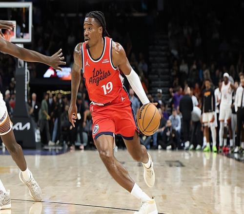 在发展联盟都有些打不明白,快船之前为什么要给他双向合同