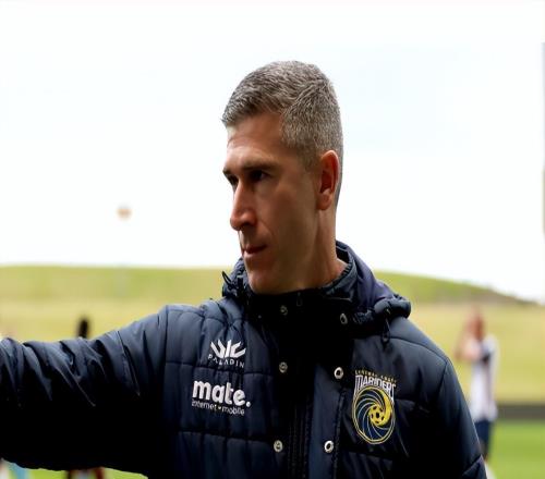 国安新帅浮出水面:44岁英国少帅,擅长青训,曾与卡纳瓦罗竞争