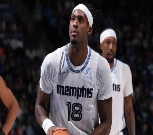 难得进入轮换阵容便有发挥!独行侠弃将有机会在灰熊站稳脚跟