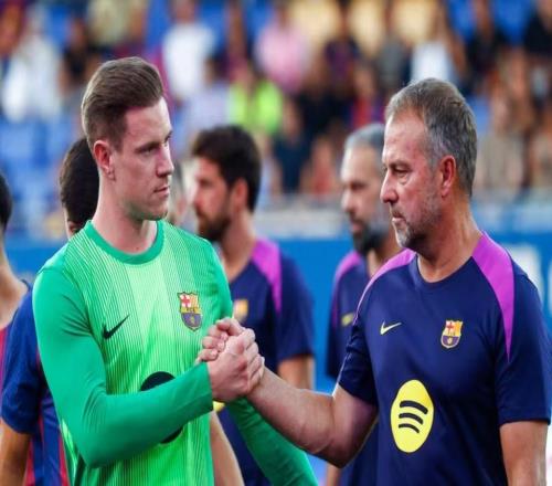 世体:巴萨内部也对特狮首发感到惊讶,弗里克曾确认3C将出战