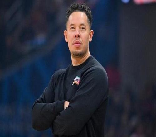 米奇：文班亚马刚刚回归我们会让他上场的同时保持谨慎