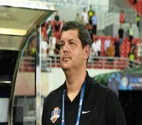 泰山棄將海港當(dāng)成寶，沒(méi)轉(zhuǎn)會(huì)費(fèi)海牛不續(xù)約李霄鵬反要降級(jí)隊(duì)主帥