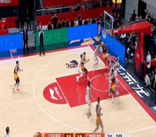 26岁广西球王,在质疑声中成为本土得分王