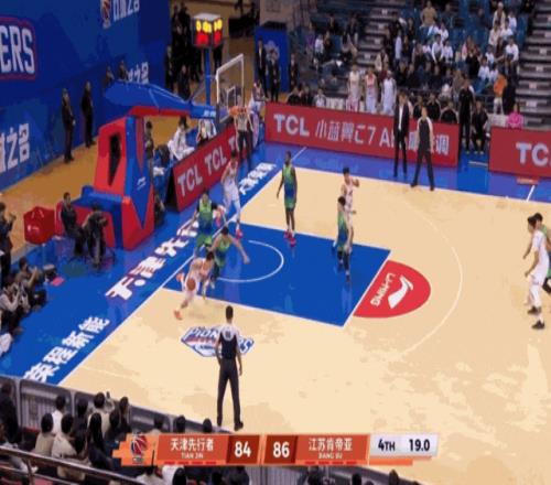 26岁广西球王,在质疑声中成为本土得分王