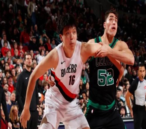 命中生涯第2个三分!杨瀚森追平姚明,开拓者险胜!