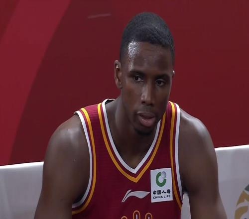 裁判保送+连续废人！山西“8打5”狂输广东队，惨遭全联盟声讨