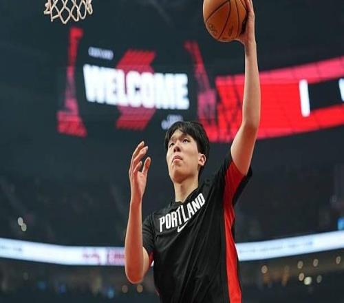 杨瀚森：新秀应该争取上场时间，而不是去要上场时间