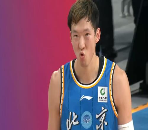 破案了！同是延误发球，周琦却不用吃T原因找到，怪少杰学艺不精